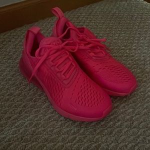 NIKE pink air max 270